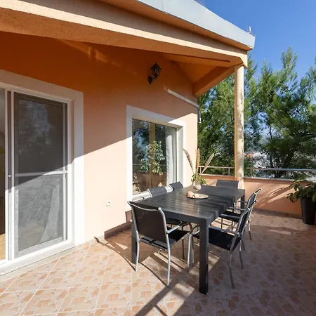 Seaview Pool With Cinema Up To 26 Kastela