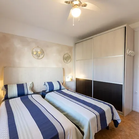Seaview Pool With Cinema Up To 26 *
