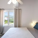 Seaview Pool With Cinema Up To 26