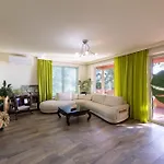 Seaview Pool With Cinema Up To 26 *