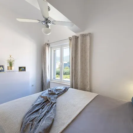 Seaview Pool With Cinema Up To 26 Kastela